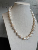 Large Macaron Pearl Necklace
