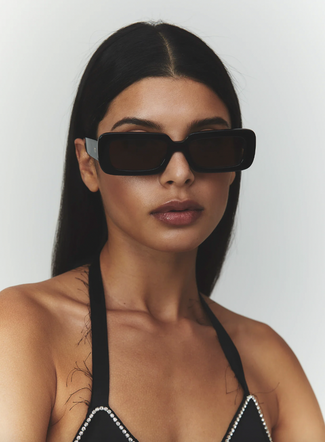 Gigi in Gloss Black