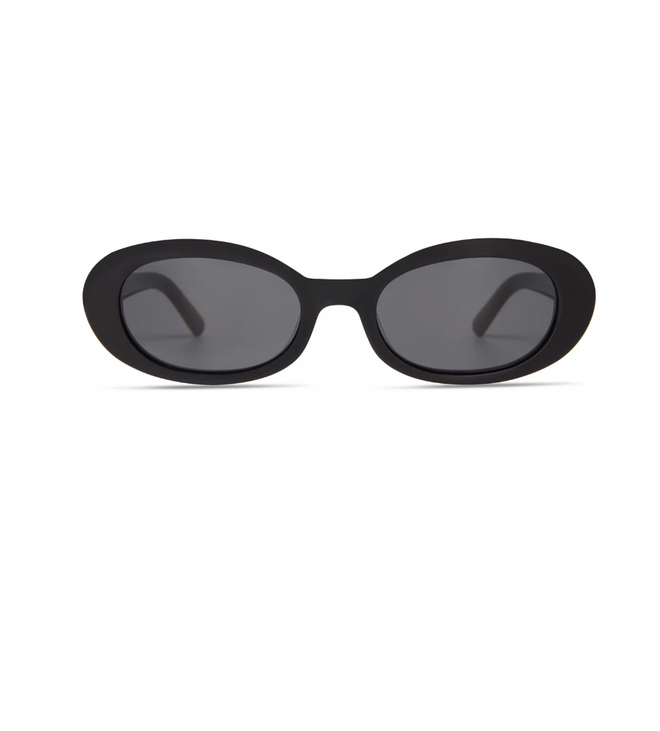 Lyric Leigh in Gloss Black