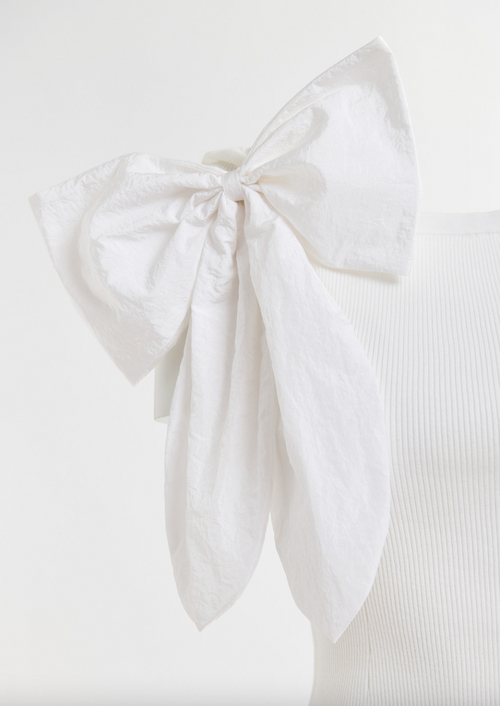 Hankar Pullover with Bow