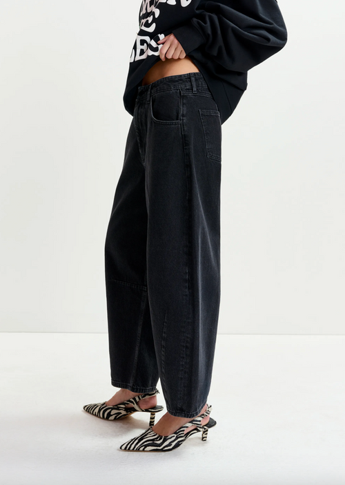 Interstellar Barrel Leg Jeans