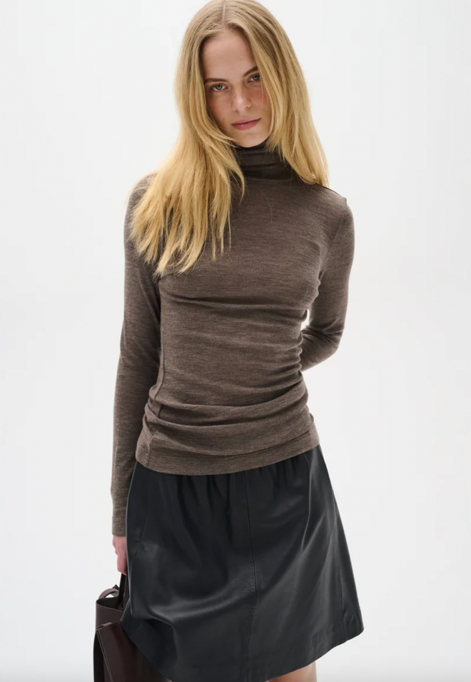 Fang Rollneck