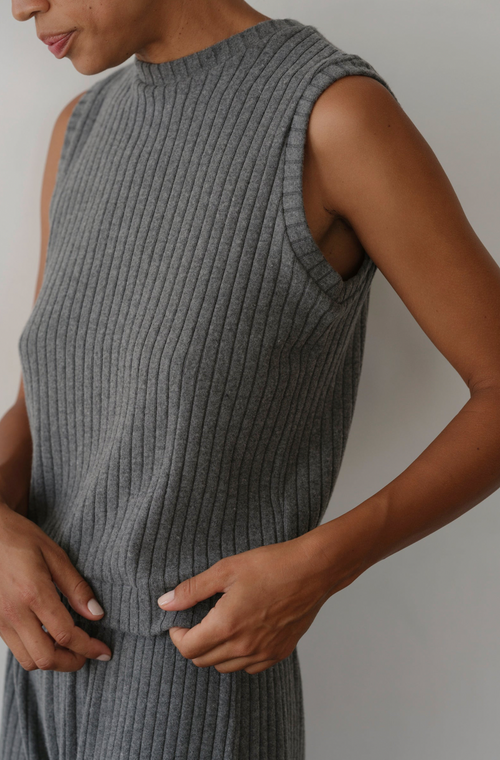The Sweater Rib Shell - Charcoal
