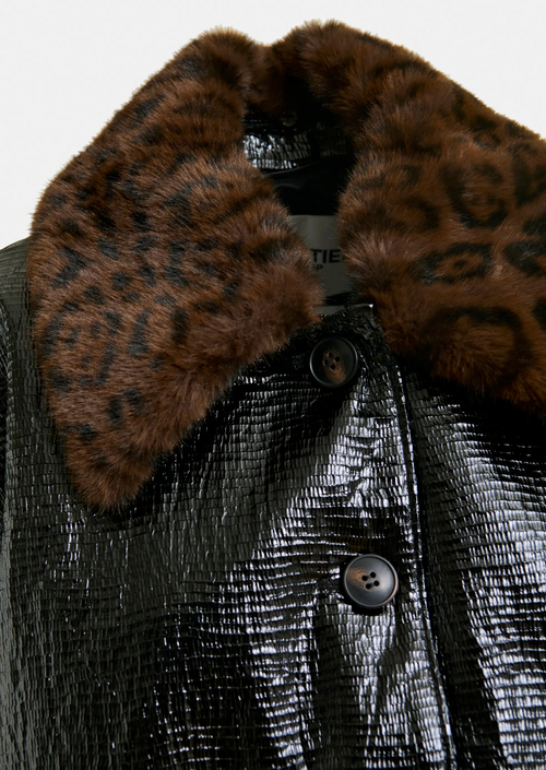 Iom Faux Fur Collar Coat