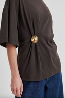 Enora Brooch Tee - Chocolate Torte