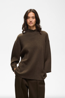 Tilda High-Neck Chocolate Torte